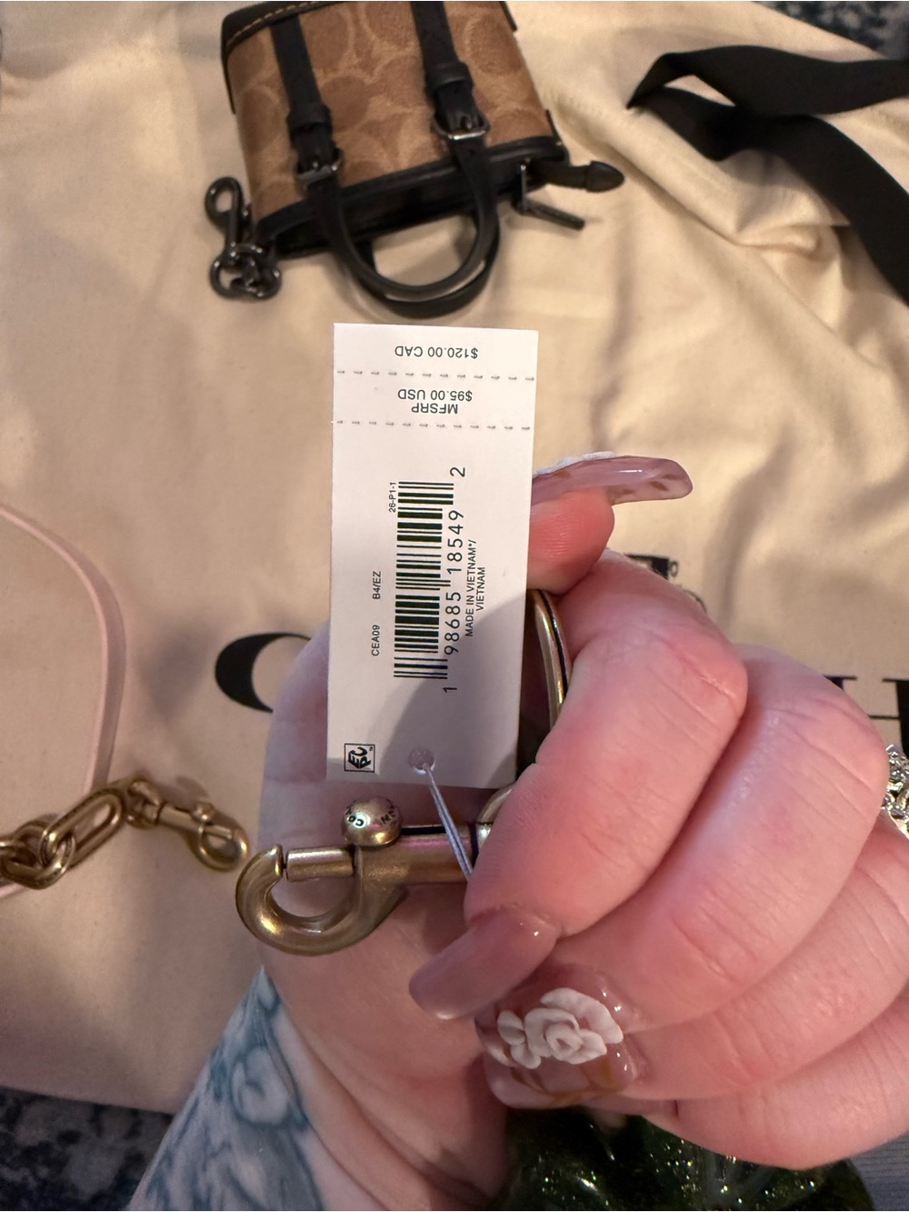 COACH Green Clover Keychain Charm. NWT - Picture 5 of 5